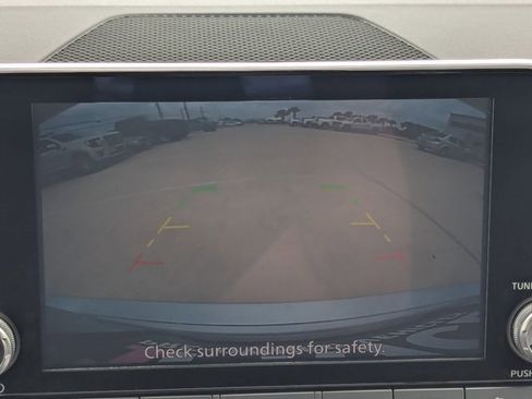 Used 2024 Nissan Altima 2.5 SV image 13