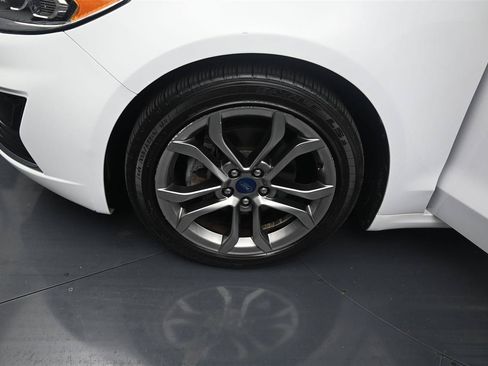 Used 2020 Ford Fusion SEL FWD image 16
