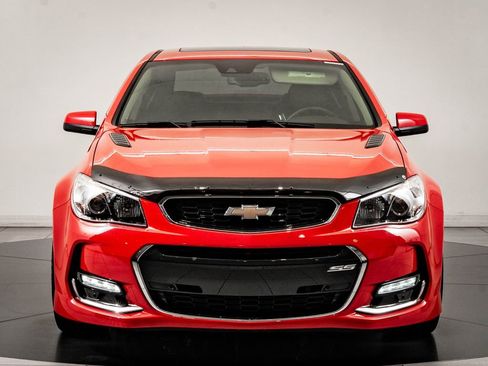 Used 2017 Chevrolet SS RWD image 2