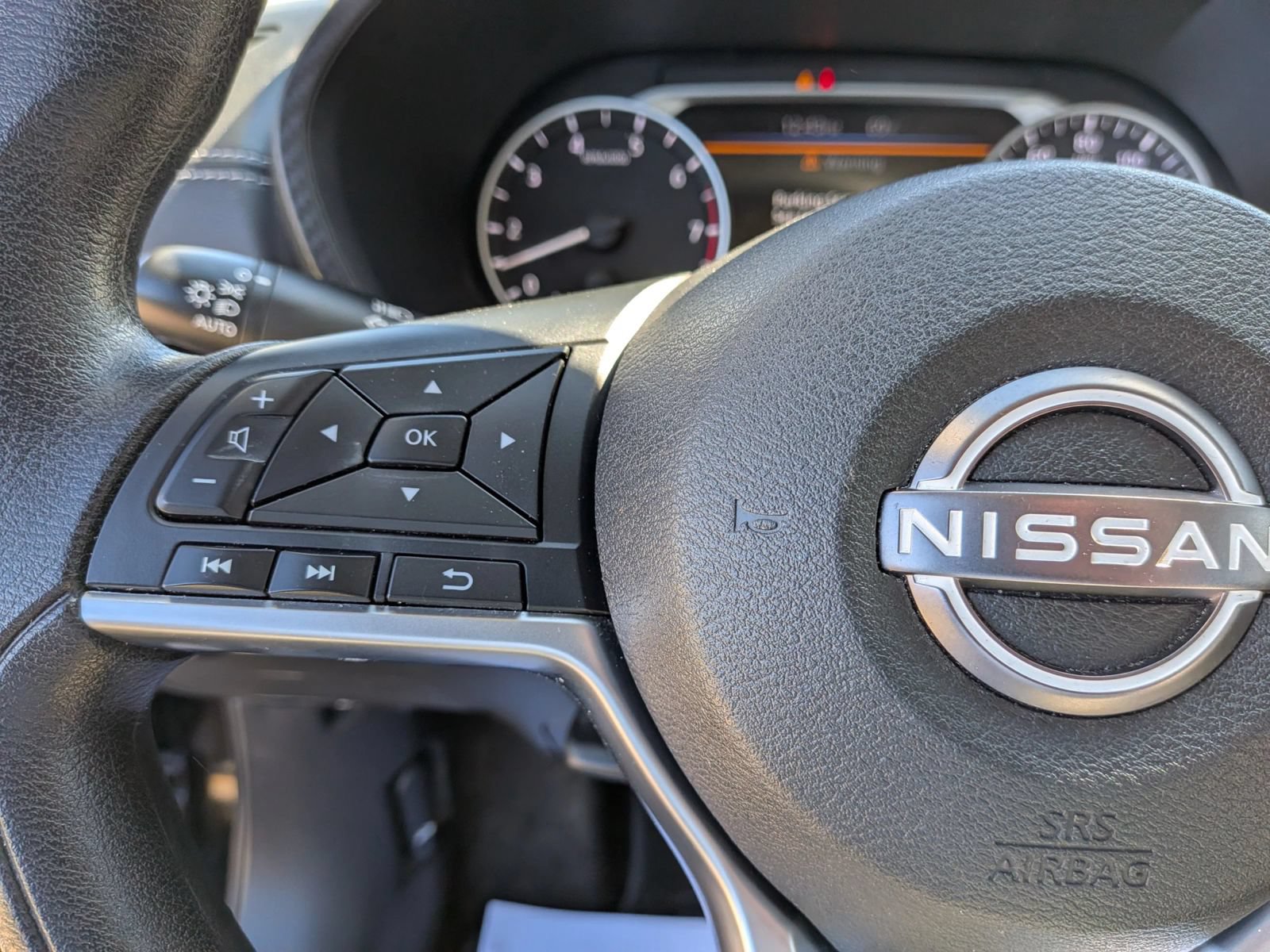 Used 2025 Nissan Sentra SV FWD image 39