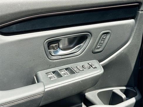 Used 2024 Honda Pilot TrailSport image 17