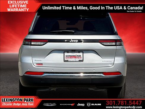 New 2025 Jeep Grand Cherokee 4WD image 4