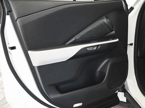 Used 2024 Lexus TX 500h AWD w/ Technology Package image 8