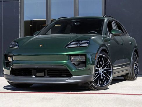 New 2025 Porsche Macan Electric image 49
