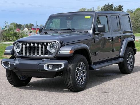 New 2025 Jeep Wrangler Unlimited Sahara AWD/4WD image 39