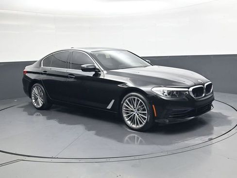 Used 2020 BMW 530i w/ Convenience Package image 2