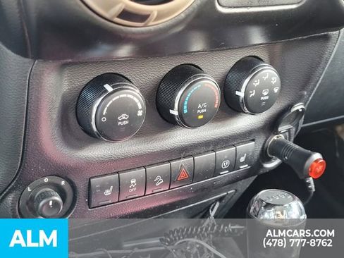 Used 2016 Jeep Wrangler Sahara image 17