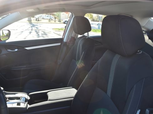 Certified 2018 Honda Civic EX image 12