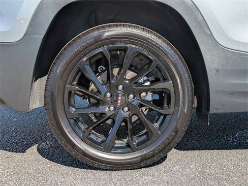 New 2024 GMC Terrain SLE w/ Driver Convenience Package image 12