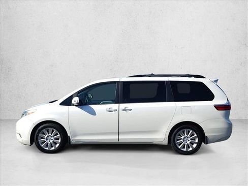 Used 2015 Toyota Sienna Limited FWD image 9