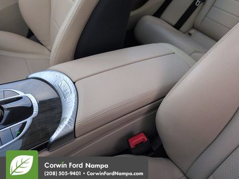 Used 2017 Mercedes-Benz C 300 4MATIC Sedan image 19