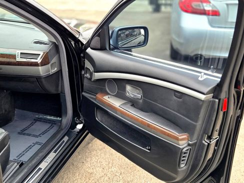 Used 2005 BMW 745Li RWD image 14