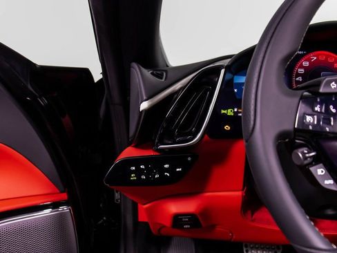 Certified 2024 Ferrari Roma Spider RWD image 38