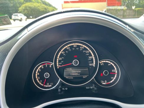 Used 2013 Volkswagen Beetle 2.0T image 18