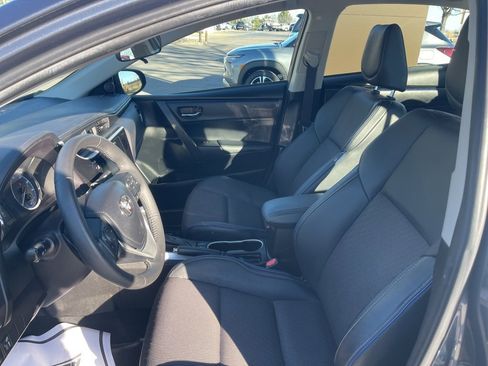Used 2018 Toyota Corolla SE image 14