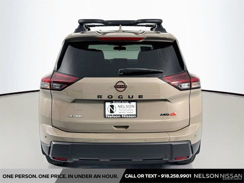 Certified 2025 Nissan Rogue SV AWD/4WD image 6