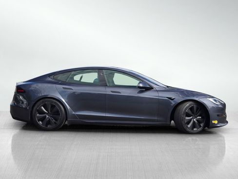 Used 2023 Tesla Model S Standard Range image 3