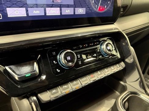 Used 2023 GMC Sierra 1500 AT4X image 21