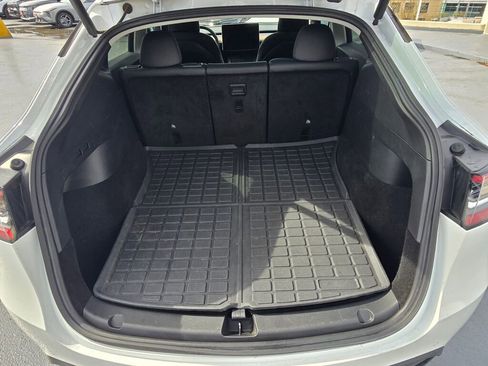 Used 2022 Tesla Model Y Performance image 49