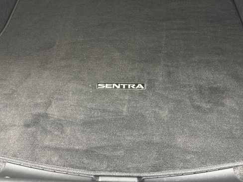 Used 2025 Nissan Sentra SR w/ Midnight Edition FWD image 20