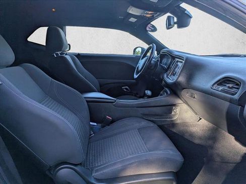 Used 2019 Dodge Challenger SXT w/ Blacktop Package image 18