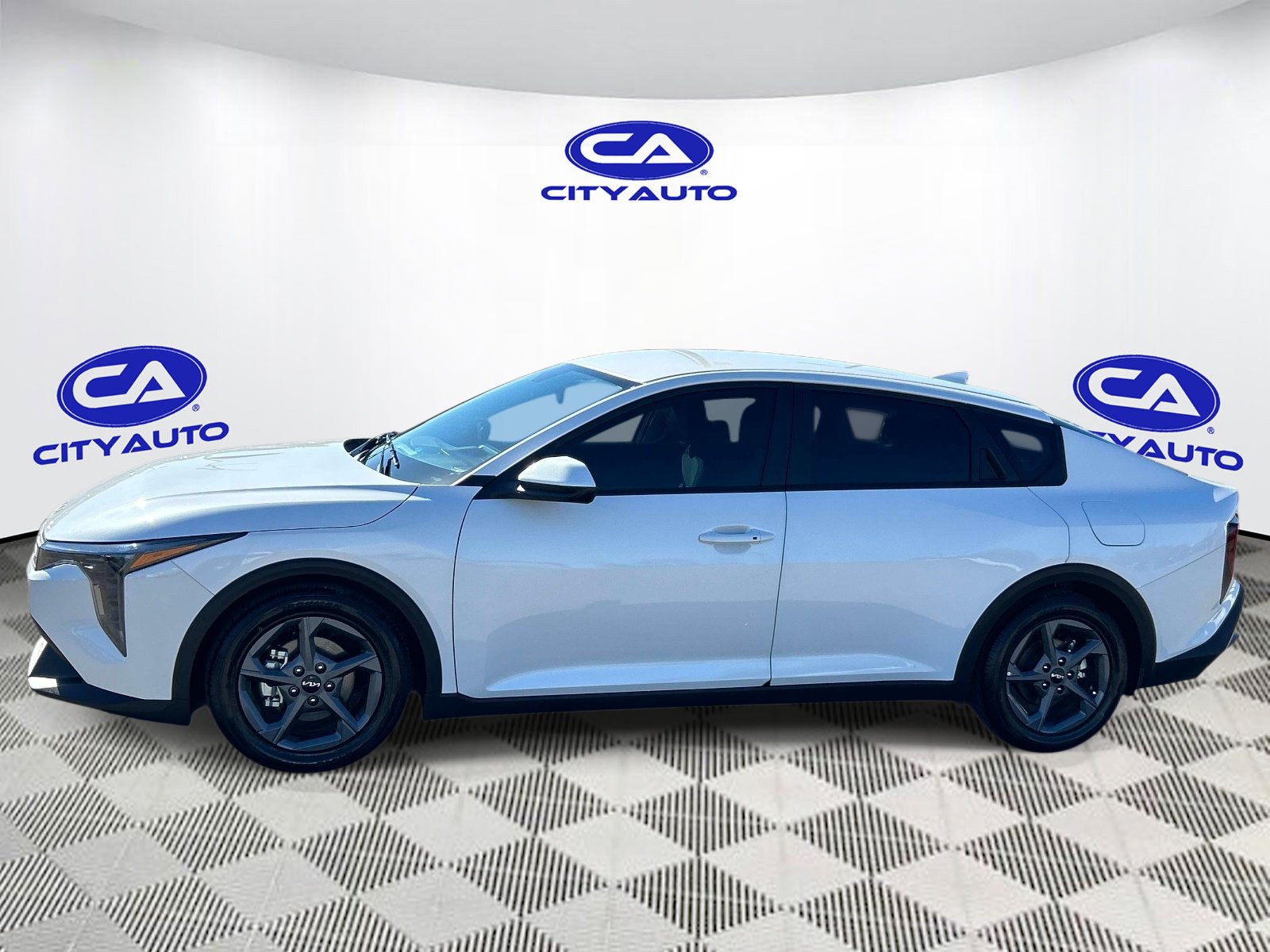 Used 2025 Kia K4 FWD image 7