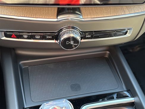 New 2026 Volvo XC60 B5 Core w/ Climate Package image 29
