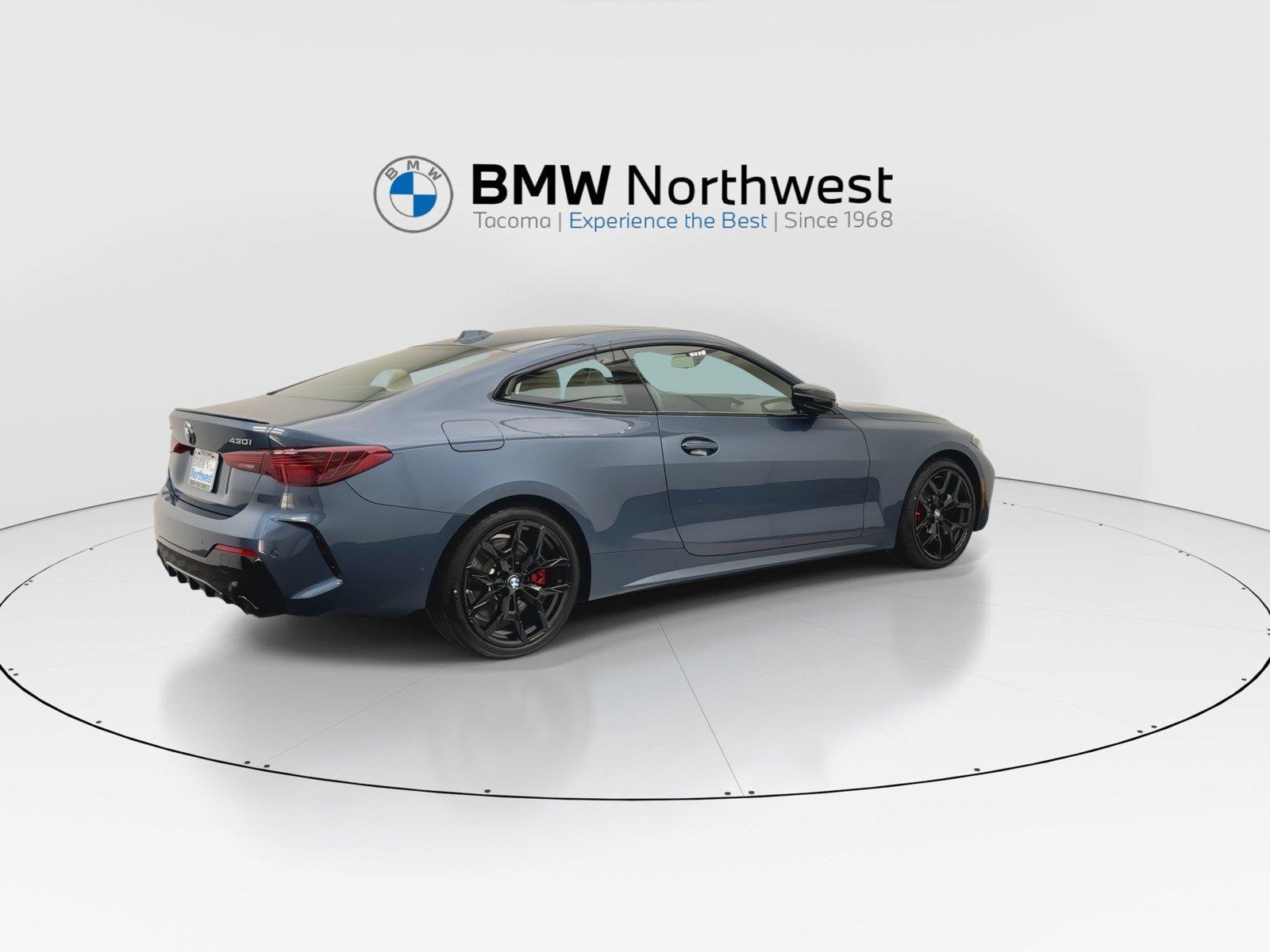 Used 2026 BMW 430i xDrive Coupe w/ M Sport Package AWD/4WD image 4