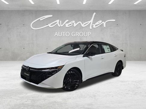 New 2026 Nissan Sentra SR image 1