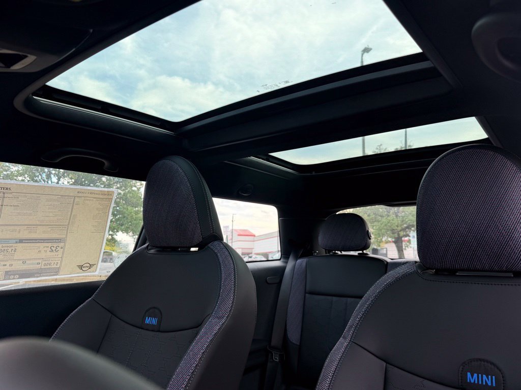 New 2026 MINI Cooper 2-Door Hardtop FWD image 29