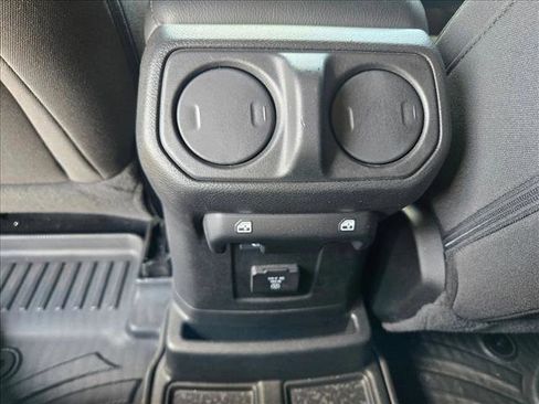 Used 2023 Jeep Wrangler Unlimited Rubicon 4xe w/ Cold Weather Group AWD/4WD image 16