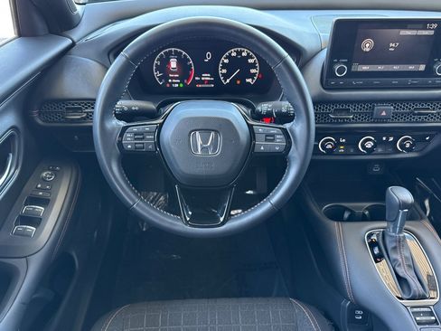 Certified 2025 Honda HR-V Sport image 29
