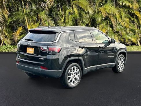 Used 2022 Jeep Compass Latitude w/ Sun and Sound Group image 5