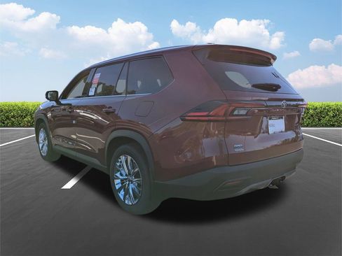 New 2026 Toyota Grand Highlander Platinum image 6