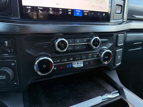 Used 2024 Ford F350 Lariat w/ Lariat Ultimate Package AWD/4WD image 45