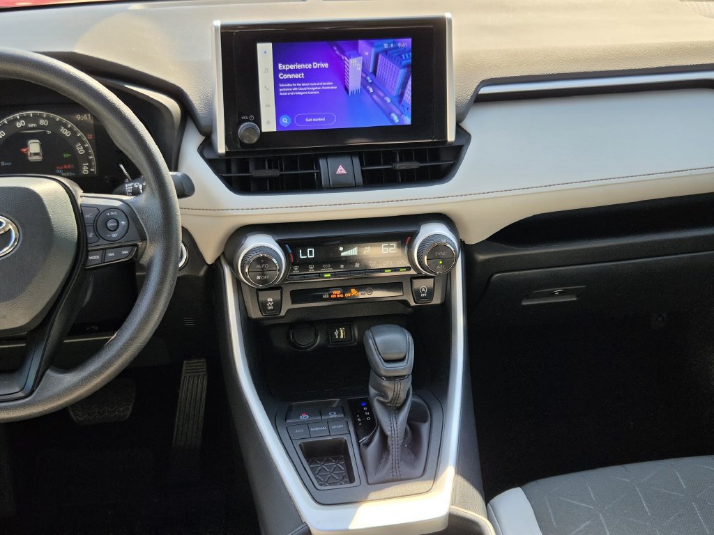Used 2025 Toyota RAV4 XLE w/ Convenience Package FWD image 17