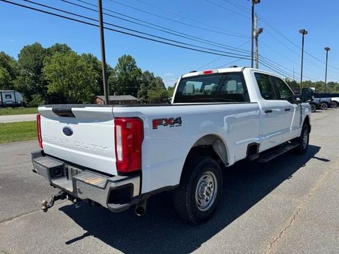 Used 2023 Ford F250 XL w/ XL Driver Assist Package AWD/4WD image 9