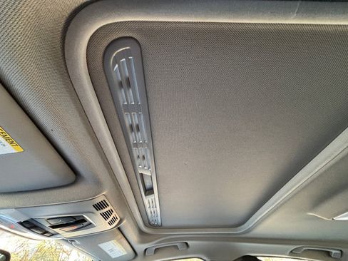 Used 2018 BMW 320i xDrive Sedan image 7