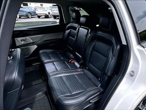 Used 2025 Lincoln Nautilus Reserve AWD/4WD image 14
