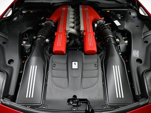 Used 2015 Ferrari F12 Berlinetta image 42