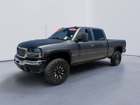 Used 2005 GMC Sierra 2500 SLT w/ Heavy-Duty Power Package AWD/4WD image 5