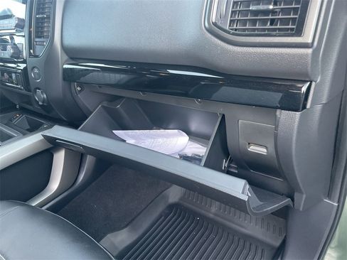 Used 2024 Nissan Titan SV w/ SV Bronze Edition Package image 34