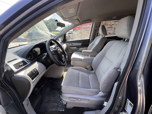 Used 2014 Honda Odyssey LX image 16