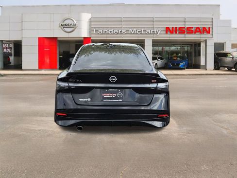 New 2026 Nissan Sentra SR w/ Floor Mat Package FWD image 4