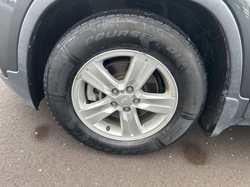 Used 2019 Chevrolet Trax LS w/ Tint and Cruise Package image 9