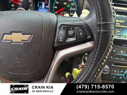 Used 2015 Chevrolet Malibu LT FWD image 18