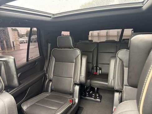 Used 2025 GMC Yukon Elevation w/ Elevation Premium Package AWD/4WD image 35