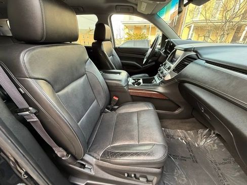 Used 2017 GMC Yukon SLT image 32