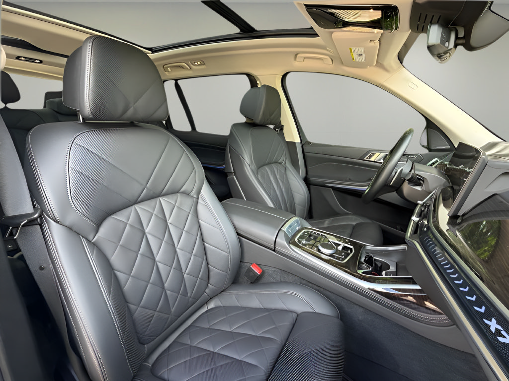 Used 2023 BMW X7 xDrive40i w/ Premium Package AWD/4WD image 16