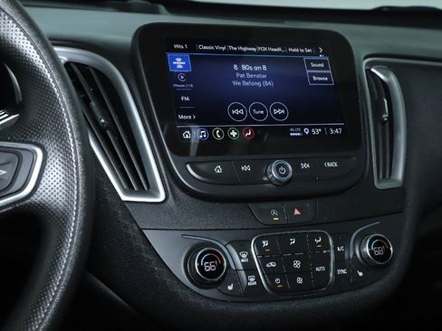 Used 2024 Chevrolet Malibu LT image 24